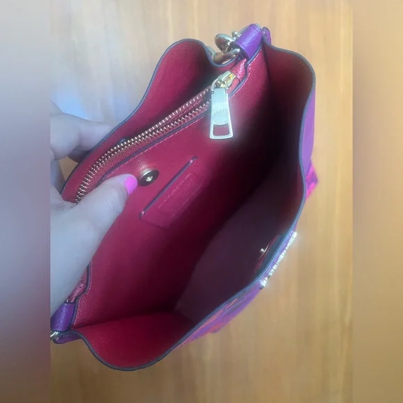 Coach Mollie Bucket Bag 22 With Jumbo Floral Print NWOT - Picture 4 of 7